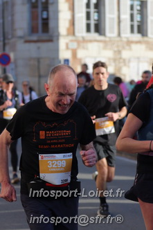 Marathon_Cheverny2025_Dimanche_Passage_CentreVille/2025CHEVERNY_VILLE_000495.JPG