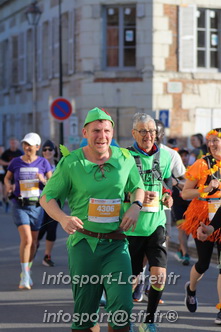 Marathon_Cheverny2025_Dimanche_Passage_CentreVille/2025CHEVERNY_VILLE_000572.JPG
