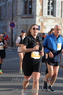 Marathon_Cheverny2025_Dimanche_Passage_CentreVille/2025CHEVERNY_VILLE_000586.JPG