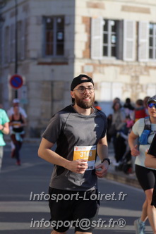 Marathon_Cheverny2025_Dimanche_Passage_CentreVille/2025CHEVERNY_VILLE_000590.JPG