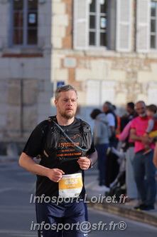 Marathon_Cheverny2025_Dimanche_Passage_CentreVille/2025CHEVERNY_VILLE_000612.JPG