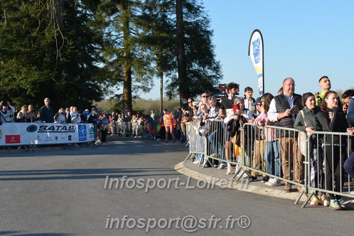 Marathon_Cheverny2025_Dimanche_Passage_CentreVille/2025CHEVERNY_VILLE_000650.JPG