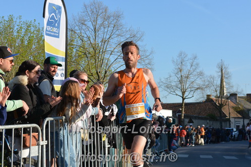 Marathon_Cheverny2025_Dimanche_Passage_CentreVille/2025CHEVERNY_VILLE_000659.JPG