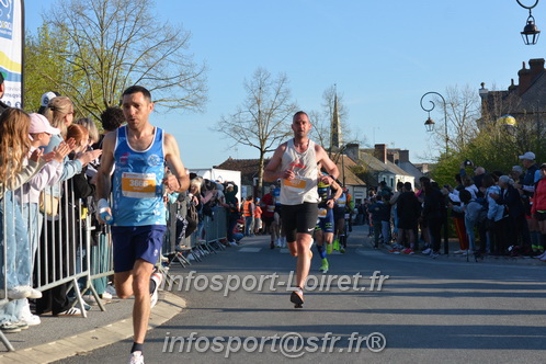 Marathon_Cheverny2025_Dimanche_Passage_CentreVille/2025CHEVERNY_VILLE_000660.JPG