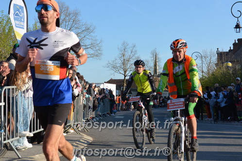 Marathon_Cheverny2025_Dimanche_Passage_CentreVille/2025CHEVERNY_VILLE_000665.JPG