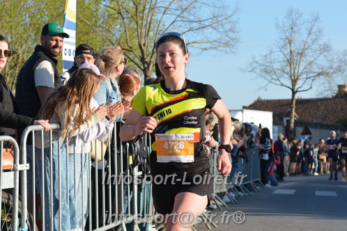 Marathon_Cheverny2025_Dimanche_Passage_CentreVille/2025CHEVERNY_VILLE_000676.JPG