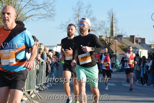 Marathon_Cheverny2025_Dimanche_Passage_CentreVille/2025CHEVERNY_VILLE_000679.JPG