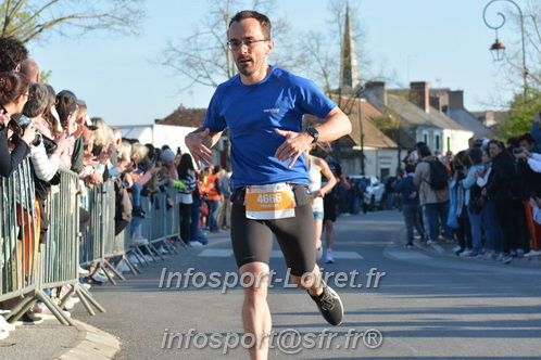 Marathon_Cheverny2025_Dimanche_Passage_CentreVille/2025CHEVERNY_VILLE_000688.JPG