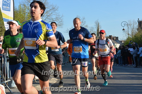 Marathon_Cheverny2025_Dimanche_Passage_CentreVille/2025CHEVERNY_VILLE_000698.JPG