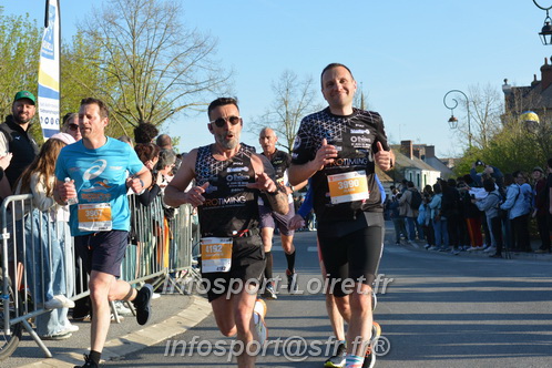 Marathon_Cheverny2025_Dimanche_Passage_CentreVille/2025CHEVERNY_VILLE_000702.JPG