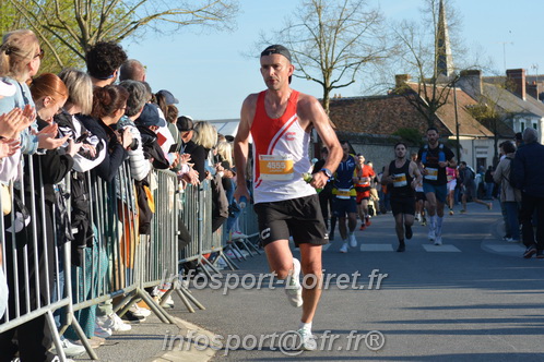 Marathon_Cheverny2025_Dimanche_Passage_CentreVille/2025CHEVERNY_VILLE_000713.JPG