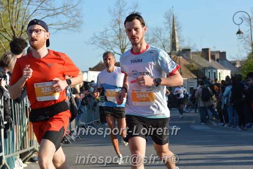 Marathon_Cheverny2025_Dimanche_Passage_CentreVille/2025CHEVERNY_VILLE_000716.JPG