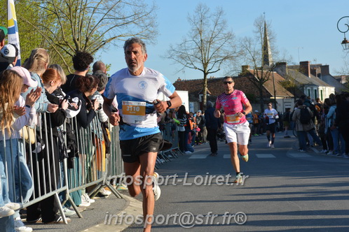 Marathon_Cheverny2025_Dimanche_Passage_CentreVille/2025CHEVERNY_VILLE_000717.JPG