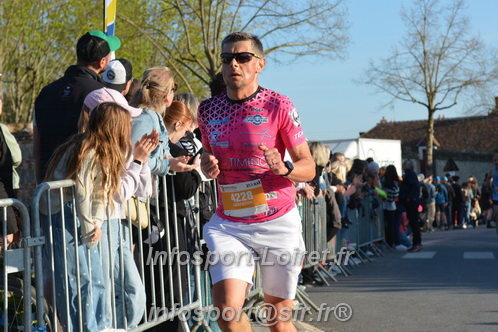 Marathon_Cheverny2025_Dimanche_Passage_CentreVille/2025CHEVERNY_VILLE_000719.JPG