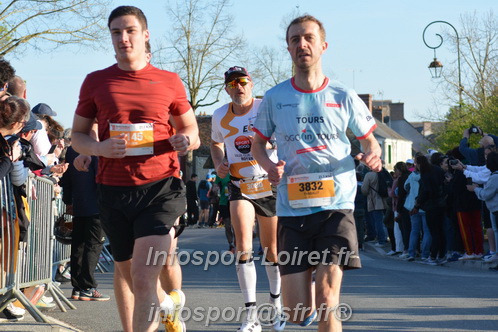 Marathon_Cheverny2025_Dimanche_Passage_CentreVille/2025CHEVERNY_VILLE_000728.JPG