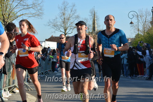 Marathon_Cheverny2025_Dimanche_Passage_CentreVille/2025CHEVERNY_VILLE_000749.JPG