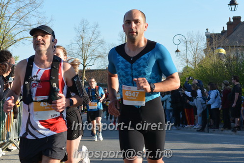 Marathon_Cheverny2025_Dimanche_Passage_CentreVille/2025CHEVERNY_VILLE_000750.JPG