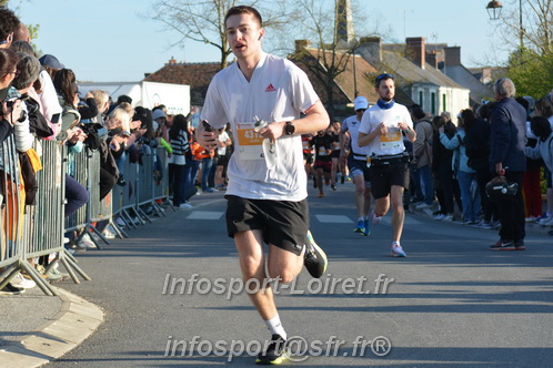Marathon_Cheverny2025_Dimanche_Passage_CentreVille/2025CHEVERNY_VILLE_000772.JPG