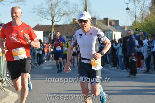 Marathon_Cheverny2025_Dimanche_Passage_CentreVille/2025CHEVERNY_VILLE_000774.JPG