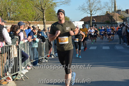 Marathon_Cheverny2025_Dimanche_Passage_CentreVille/2025CHEVERNY_VILLE_000781.JPG