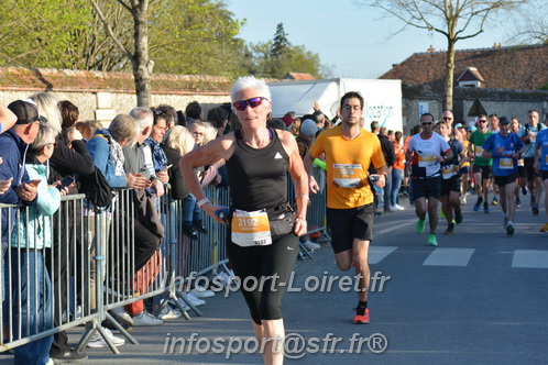 Marathon_Cheverny2025_Dimanche_Passage_CentreVille/2025CHEVERNY_VILLE_000782.JPG