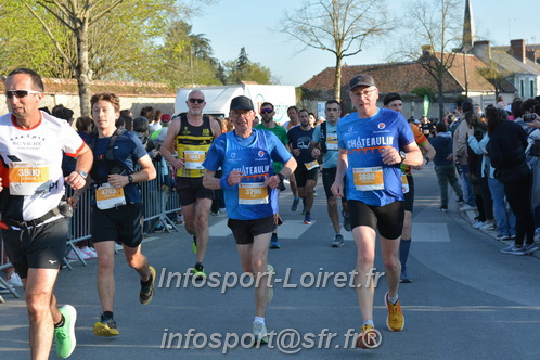 Marathon_Cheverny2025_Dimanche_Passage_CentreVille/2025CHEVERNY_VILLE_000785.JPG