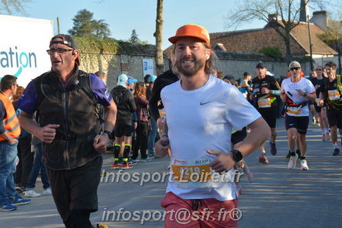 Marathon_Cheverny2025_Dimanche_Passage_CentreVille/2025CHEVERNY_VILLE_000803.JPG