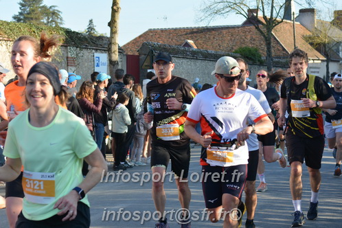 Marathon_Cheverny2025_Dimanche_Passage_CentreVille/2025CHEVERNY_VILLE_000804.JPG