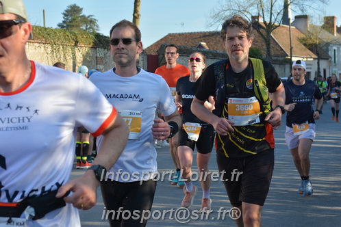 Marathon_Cheverny2025_Dimanche_Passage_CentreVille/2025CHEVERNY_VILLE_000806.JPG