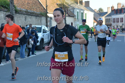 Marathon_Cheverny2025_Dimanche_Passage_CentreVille/2025CHEVERNY_VILLE_000825.JPG