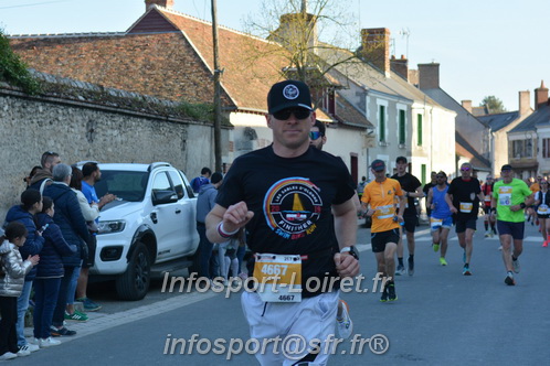 Marathon_Cheverny2025_Dimanche_Passage_CentreVille/2025CHEVERNY_VILLE_000827.JPG