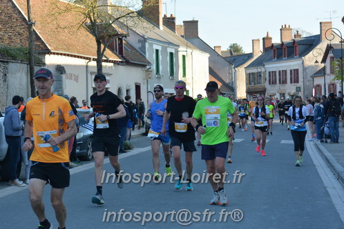 Marathon_Cheverny2025_Dimanche_Passage_CentreVille/2025CHEVERNY_VILLE_000829.JPG