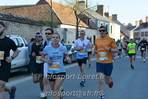 Marathon_Cheverny2025_Dimanche_Passage_CentreVille/2025CHEVERNY_VILLE_000833.JPG
