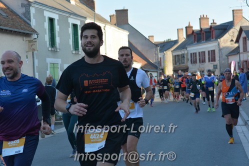 Marathon_Cheverny2025_Dimanche_Passage_CentreVille/2025CHEVERNY_VILLE_000849.JPG