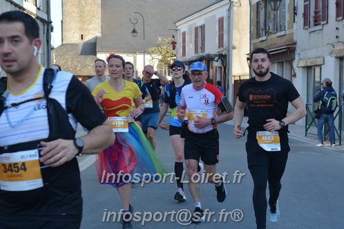 Marathon_Cheverny2025_Dimanche_Passage_CentreVille/2025CHEVERNY_VILLE_000880.JPG