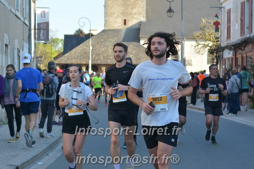 Marathon_Cheverny2025_Dimanche_Passage_CentreVille/2025CHEVERNY_VILLE_000884.JPG