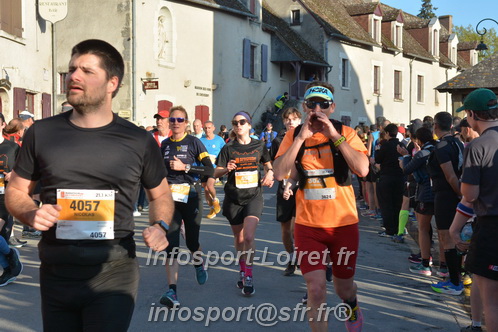 Marathon_Cheverny2025_Dimanche_Passage_CentreVille/2025CHEVERNY_VILLE_000914.JPG