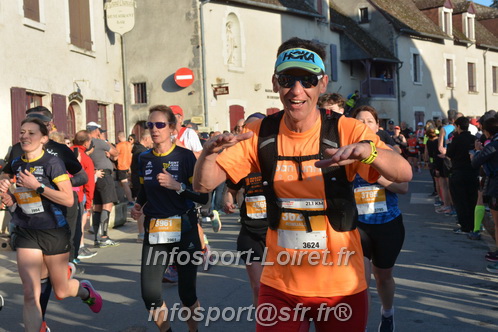 Marathon_Cheverny2025_Dimanche_Passage_CentreVille/2025CHEVERNY_VILLE_000915.JPG