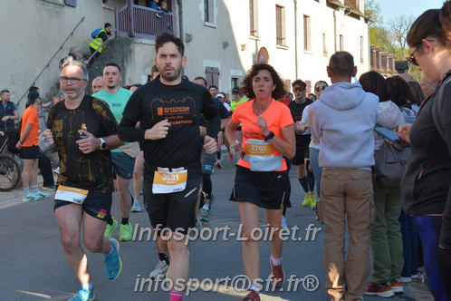 Marathon_Cheverny2025_Dimanche_Passage_CentreVille/2025CHEVERNY_VILLE_000937.JPG
