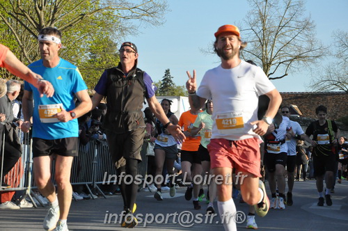 Marathon_Cheverny2025_Dimanche_Passage_CentreVille/2025CHEVERNY_VILLE_000943.JPG