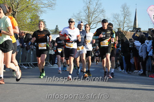 Marathon_Cheverny2025_Dimanche_Passage_CentreVille/2025CHEVERNY_VILLE_000944.JPG