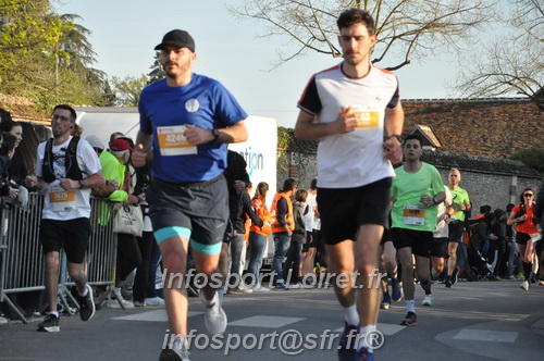 Marathon_Cheverny2025_Dimanche_Passage_CentreVille/2025CHEVERNY_VILLE_000946.JPG