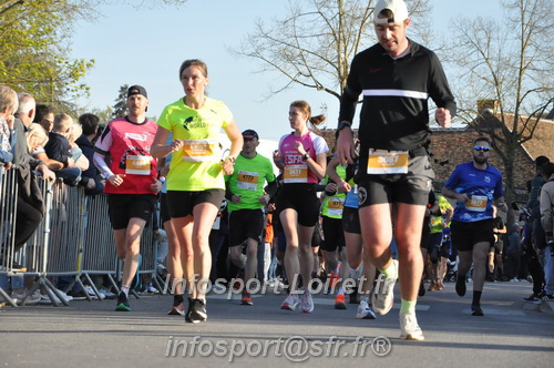 Marathon_Cheverny2025_Dimanche_Passage_CentreVille/2025CHEVERNY_VILLE_000952.JPG