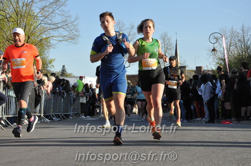 Marathon_Cheverny2025_Dimanche_Passage_CentreVille/2025CHEVERNY_VILLE_000956.JPG
