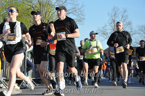 Marathon_Cheverny2025_Dimanche_Passage_CentreVille/2025CHEVERNY_VILLE_000960.JPG