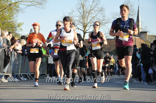 Marathon_Cheverny2025_Dimanche_Passage_CentreVille/2025CHEVERNY_VILLE_000962.JPG