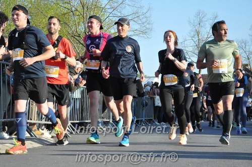 Marathon_Cheverny2025_Dimanche_Passage_CentreVille/2025CHEVERNY_VILLE_000964.JPG