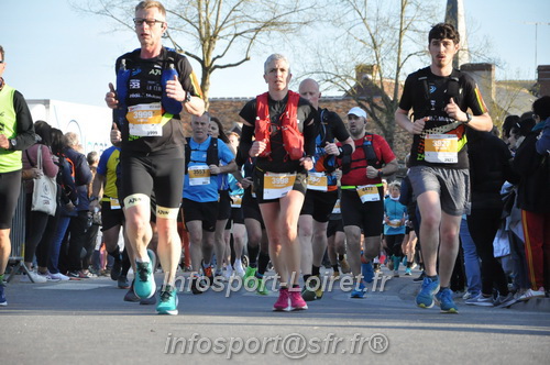 Marathon_Cheverny2025_Dimanche_Passage_CentreVille/2025CHEVERNY_VILLE_000966.JPG