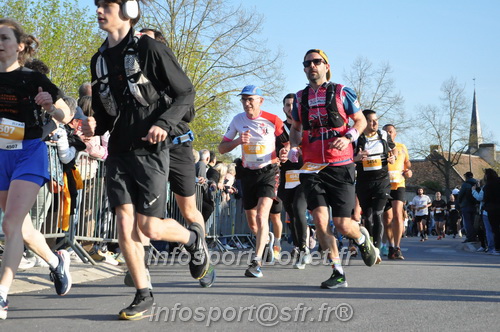 Marathon_Cheverny2025_Dimanche_Passage_CentreVille/2025CHEVERNY_VILLE_000969.JPG