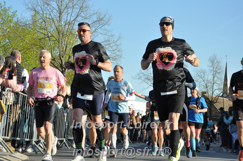 Marathon_Cheverny2025_Dimanche_Passage_CentreVille/2025CHEVERNY_VILLE_001004.JPG